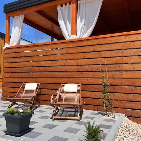 Turtle - Lovely, Brand New Near The Sea Apartment Drage