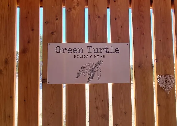 Turtle - Lovely, Brand New Near The Sea דירה *